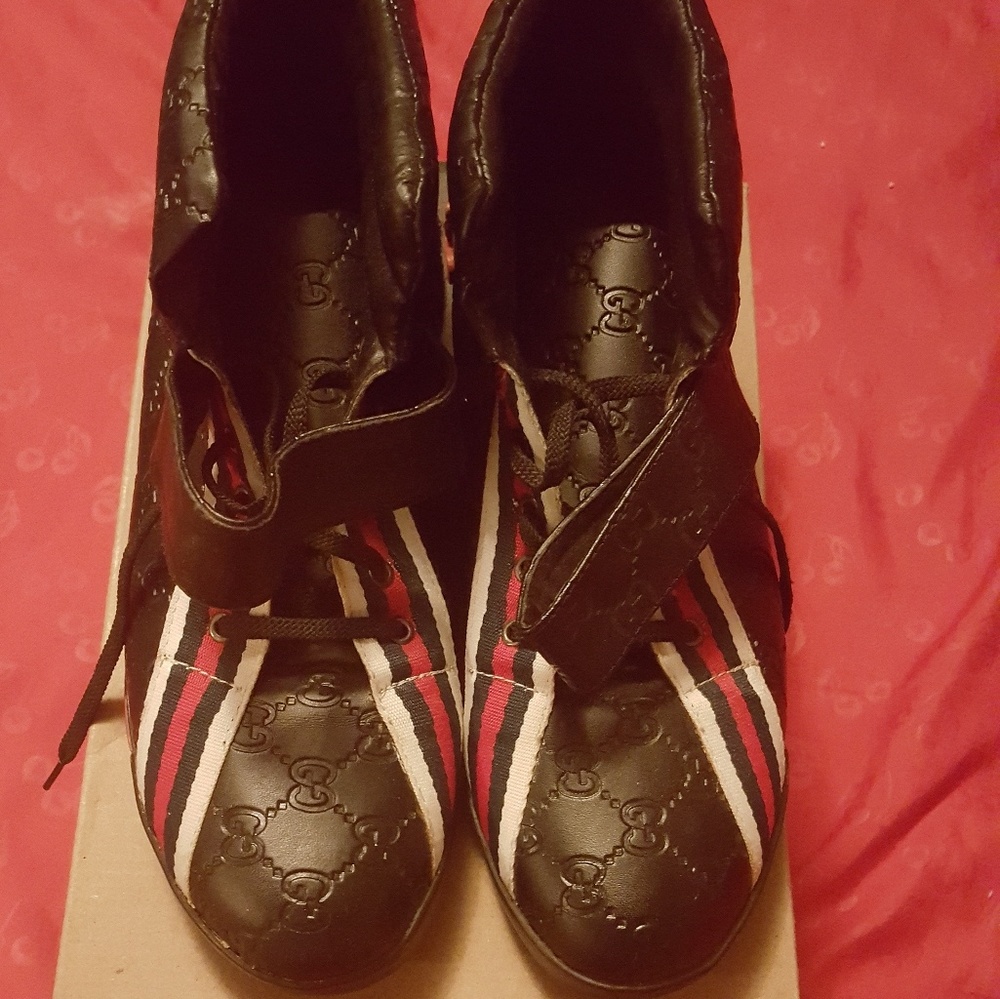 Shoe's